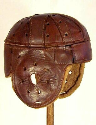 2031789215_oldstylehelmet.thumb.jpg.fe66c12c1d775fd92170c0b7b1d96792.jpg