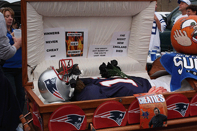 Brady_Coffin3.thumb.gif.2e86312cd565f3fb6436a5b0c6915bf0.gif