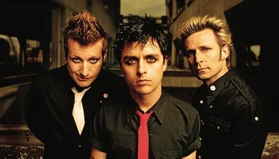 green-day-ap-cover.thumb.webp.9bf167a492b7bc9984a3b3d1fcb36695.webp