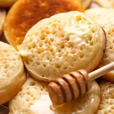 Crumpets-recipe_1-SQ.webp