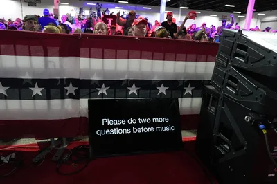 teleprompter.webp
